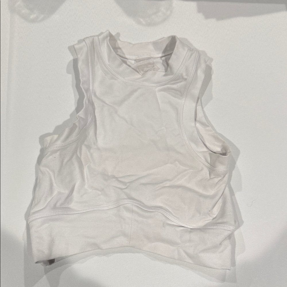 Dynamic. Women's White Sleeveless Top. One size.